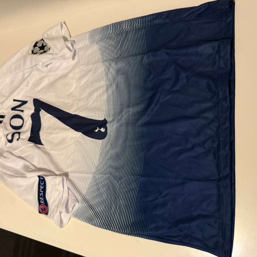 Son Tottenham Jersey Size M
